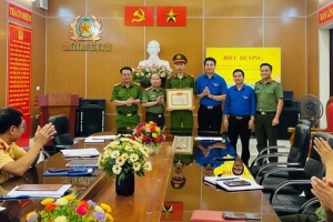 Khen thưởng đoàn viên có hành động dũng cảm cứu người đuối nước