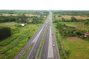 Cả nước đang như một công trường triển khai các dự án hạ tầng giao thông trọng điểm