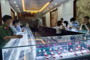 Hà Nam: Xử phạt một doanh nghiệp kinh doanh vàng bạc trên địa bàn