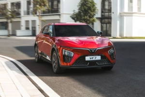 VinFast VF 7 áp đảo xe xăng về vận hành và chi phí nuôi xe