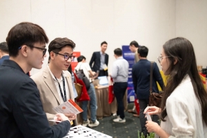 Chỉ mất 10 giây để check-in tự động tại SaiGon Summit 2024