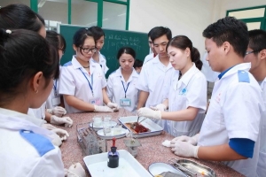 Xuất hiện trường Y công lập xét tuyển tổ hợp có môn Ngữ văn