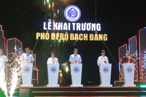 Đà Nẵng: Khai trương phố đi bộ Bạch Đằng phục vụ khách thập phương