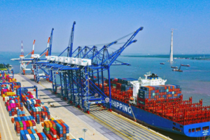 Giá cước tàu biển tăng cao khiến nhiều doanh nghiệp xuất khẩu gặp khó