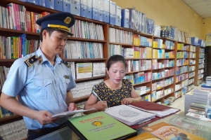 Lực lượng QLTT Thanh Hóa tăng cường kiểm tra mặt hàng sách giáo khoa trước thềm năm học mới