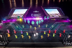 Trận địa thương hiệu pháo hoa quốc tế Đà Nẵng 2024 giữa đội Mỹ và Ý có gì lạ?