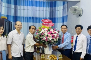 Bình Định: Lãnh đạo UBND tỉnh thăm, chúc mừng các cơ quan báo chí nhân dịp 21/6