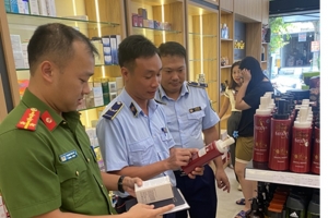 Phát hiện một hộ kinh doanh mỹ phẩm nhập lậu tại Hưng Yên