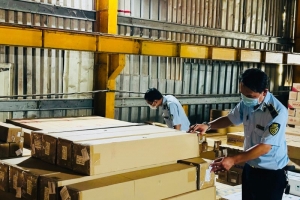 Tạm giữ hàng nghìn sản phẩm đồ điện gia dụng các loại có dấu hiệu nhập lậu