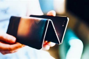 Huawei đang phát triển smartphone màn hình gập ba