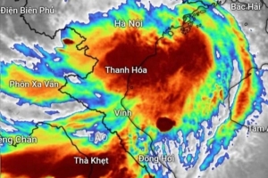 Bão số 2 đổ bộ vào Quảng Ninh, Hải Phòng với sức gió cực đại gây mưa lớn ở miền Bắc