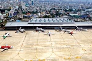 Cấm bay một năm đối với hành khách tung tin có lựu đạn trong hành lý