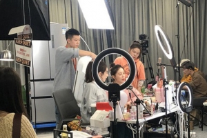 Chuyển hồ sơ người livestream bán hàng trốn thuế cho cơ quan công an