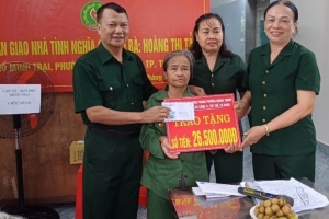Trao kinh phí hỗ trợ xây nhà tình nghĩa cho cựu Thanh niên xung phong đơn thân