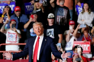 Cựu Tổng thống Donald Trump bình luận xoay quanh cuộc trao đổi tù nhân