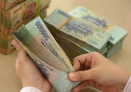 Lãi suất cho vay giảm gần 1%