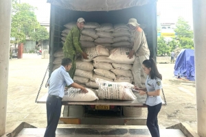 Khám phương tiện vận tải, phát hiện 4,5 tấn đường Thái Lan nhập lậu