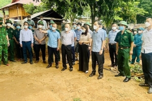 Phó Chủ tịch UBND tỉnh Thanh Hóa kiểm tra công tác phòng, chống dịch bạch hầu tại huyện Mường Lát