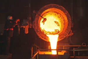 Giá thép hôm nay 15/8: Quặng sắt chạm mức thấp nhất trong hơn 1 năm