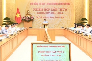 Còn một bộ phận cán bộ, công chức né tránh, đùn đẩy, sợ sai, sợ trách nhiệm