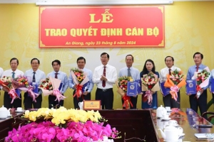 An Giang trao quyết định bổ nhiệm nhiều cán bộ