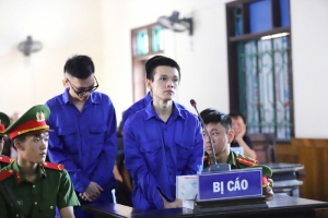 Tử hình đối tượng dùng kéo đâm Công an tử vong