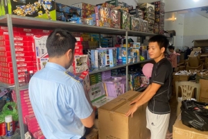 Ninh Bình: Phát hiện và thu giữ gần 700 sản phẩm đồ chơi trẻ em nhập lậu