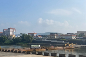 Hơn 18.000 tấn hàng hóa XNK qua các cửa khẩu, lối mở ở Móng Cái trong kỳ nghỉ lễ
