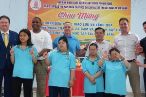 Đại sứ Mỹ tại Việt Nam thăm Trung tâm Nạn nhân chất độc da cam Đà Nẵng