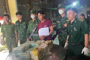 Bộ đội Biên phòng bắt giữ đối tượng vận chuyển trái phép 25 kg ma túy tổng hợp qua biên giới