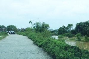 Bắc Ninh: Cấm tuyệt đối phương tiện di chuyển trên đê, trừ các xe làm nhiệm vụ
