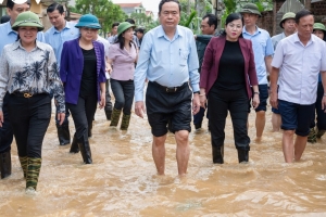 "Không để xảy ra tiêu cực trong công tác cứu trợ lụt bão"