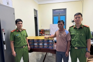 Kiểm tra, phát hiện 01 ô tô vận chuyển trái phép 84 kg pháo nổ