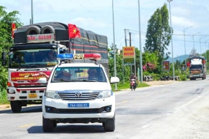 Quảng Ngãi: Việc làm mới của Trạm CSGT Đức Phổ, dành cho đồng bào vùng bão lũ phía Bắc