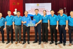 LĐLĐ tỉnh Thanh Hoá hỗ trợ hơn 1 tỷ đồng cho các địa phương bị thiệt hại do bão số 3