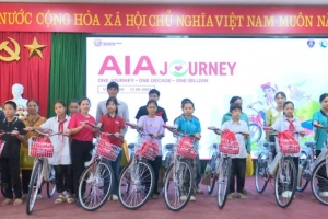 Lạng Sơn: Trao tặng xe đạp cho học sinh có hoàn cảnh khó khăn tại huyện Văn Lãng