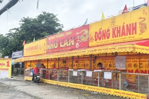 TP. HCM: Bánh trung thu giảm sâu ‘100.000 đồng – 3 bánh’, các quầy bánh chuẩn bị tháo dỡ