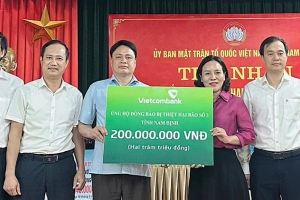 Vietcombank Nam Định đồng hành cùng người dân khắc phục hậu quả cơn bão số 3