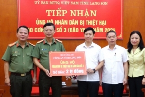 Bộ Công an và Công an tỉnh Lạng Sơn ủng hộ 2 tỷ đồng hỗ trợ người dân bị thiệt hại do bão số 3