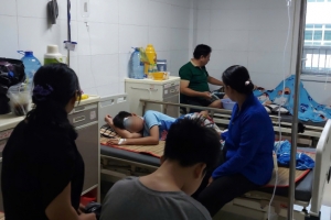 Kiên Giang: 12 học sinh nhập viện, nghi bị ngộ độc thực phẩm