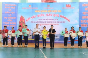 Hơn 10.000 học sinh Trung học cơ sở huyện Nhà Bè tham gia cuộc thi "Em yêu biển đảo quê hương"