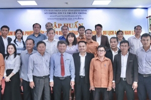 Bình Định tập huấn, bồi dưỡng kỹ năng làm báo  cho cán bộ Lào