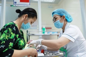 Bộ Y tế đang khẩn trương hoàn thiện hồ sơ dự thảo nghị định về phụ cấp theo nghề