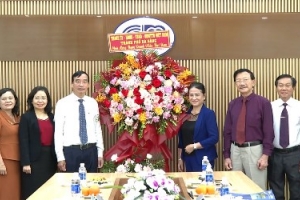 Chủ tịch UBND thành phố Đà Nẵng Lê Trung Chinh thăm doanh nghiệp nhân Ngày Doanh nhân Việt Nam
