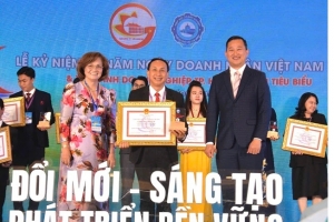 Vina CHG được tôn vinh danh hiệu Doanh nghiệp - Doanh nhân tiêu biểu TP.HCM năm 2024