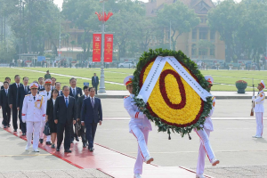 Thủ tướng Trung Quốc Lý Cường vào Lăng viếng Chủ tịch Hồ Chí Minh