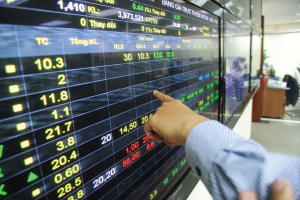 VN-Index hôm nay: Nhà đầu tư lưu ý cổ phiếu ở vùng hỗ trợ 1.270-1.275 điểm
