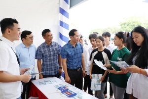 Bắc Giang thu hút nhân lực phục vụ phát triển công nghiệp
