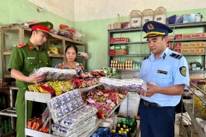 Triển khai tháng cao điểm đấu tranh ngăn chặn, đẩy lùi tình trạng buôn lậu, GLTM, hàng giả, xâm phạm quyền SHTT