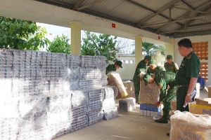 BĐBP Long An bắt đối tượng vận chuyển 35.000 gói thuốc ngoại nhập lậu qua biên giới